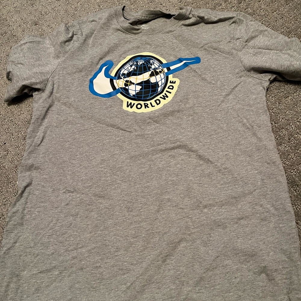 Nike tee